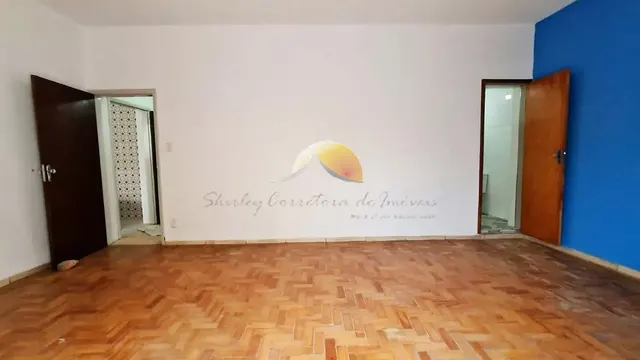 Casa de 8 quartos (4 suítes) com varanda, quintal e garagem, Centro