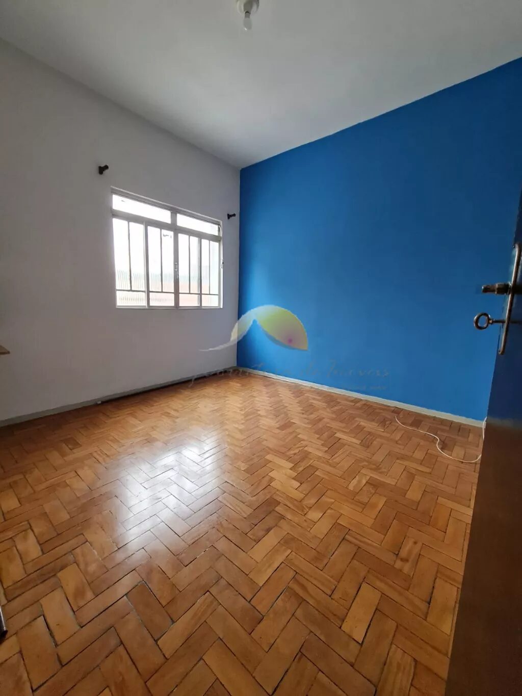 Foto 6 de Casa de 8 quartos (4 suítes) com varanda, quintal e garagem, Centro