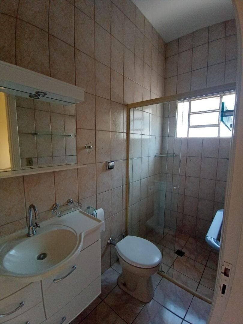 Foto 6 de Casa de 2 quartos (1 suíte) de esquina com ponto comercial, Morro Chic