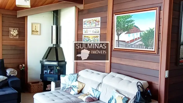 Foto 1 de Casa estilo chalé de 2 quartos (1 suíte) com hidromassagem e churrasqueira, Pinheirinho