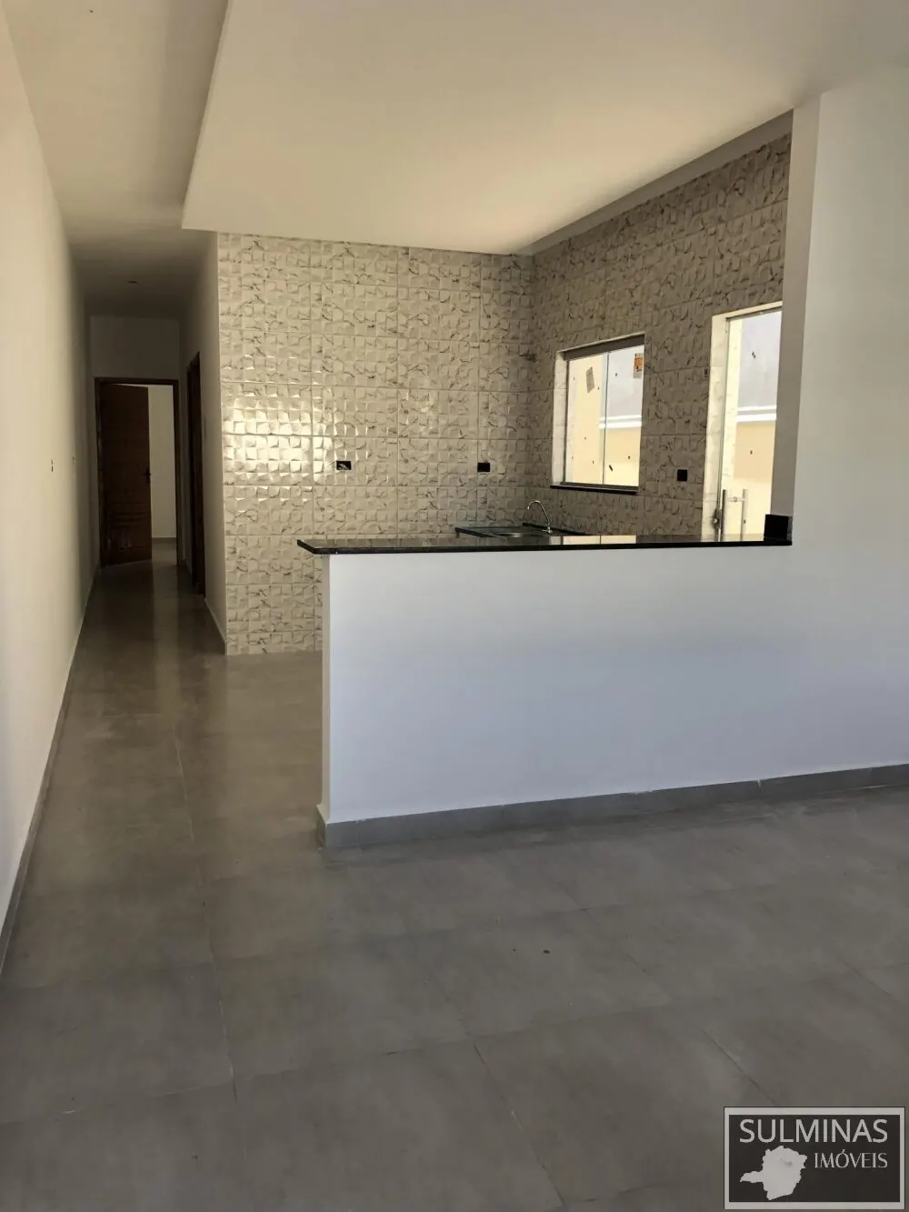 Foto 2 de Casa nova de 2 quartos (1 suíte) com corredor lateral, Jardim das Palmeiras