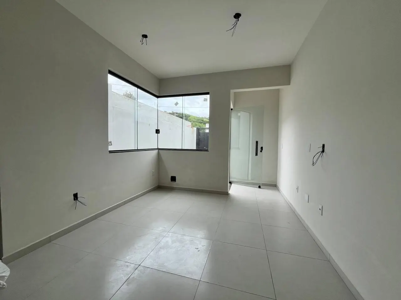 Foto 2 de Casa nova de 2 quartos (1 suíte) com quintal e garagem, Rebourgeon