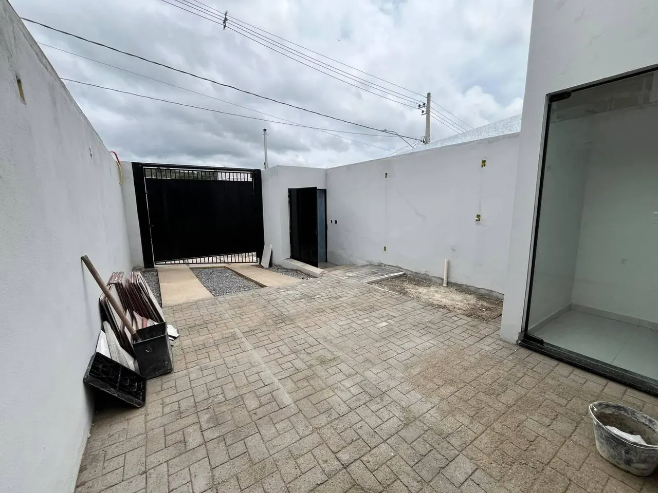 Foto 4 de Casa nova de 2 quartos (1 suíte) com quintal e garagem, Rebourgeon