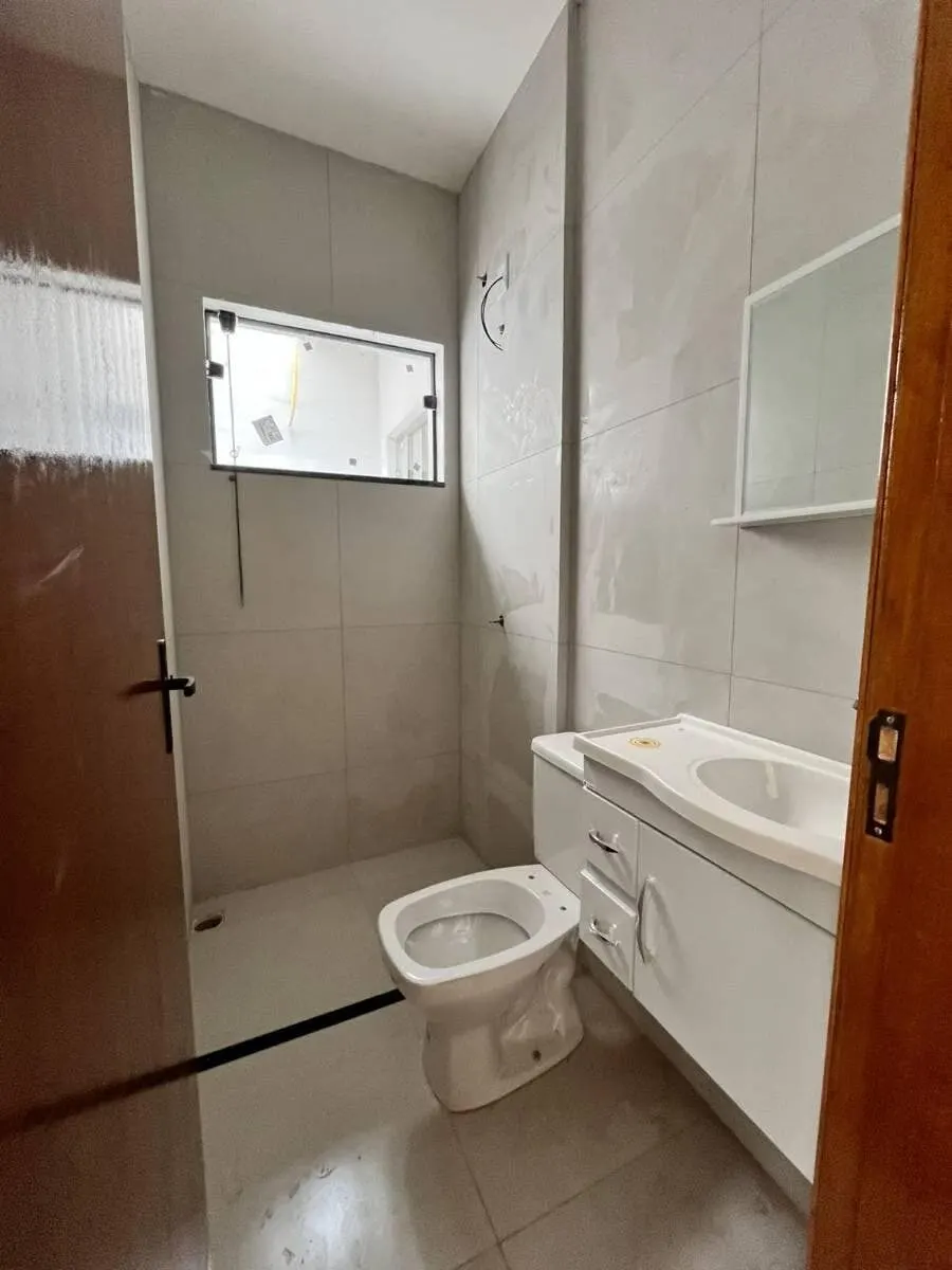 Foto 8 de Casa nova de 2 quartos (1 suíte) com quintal e garagem, Rebourgeon