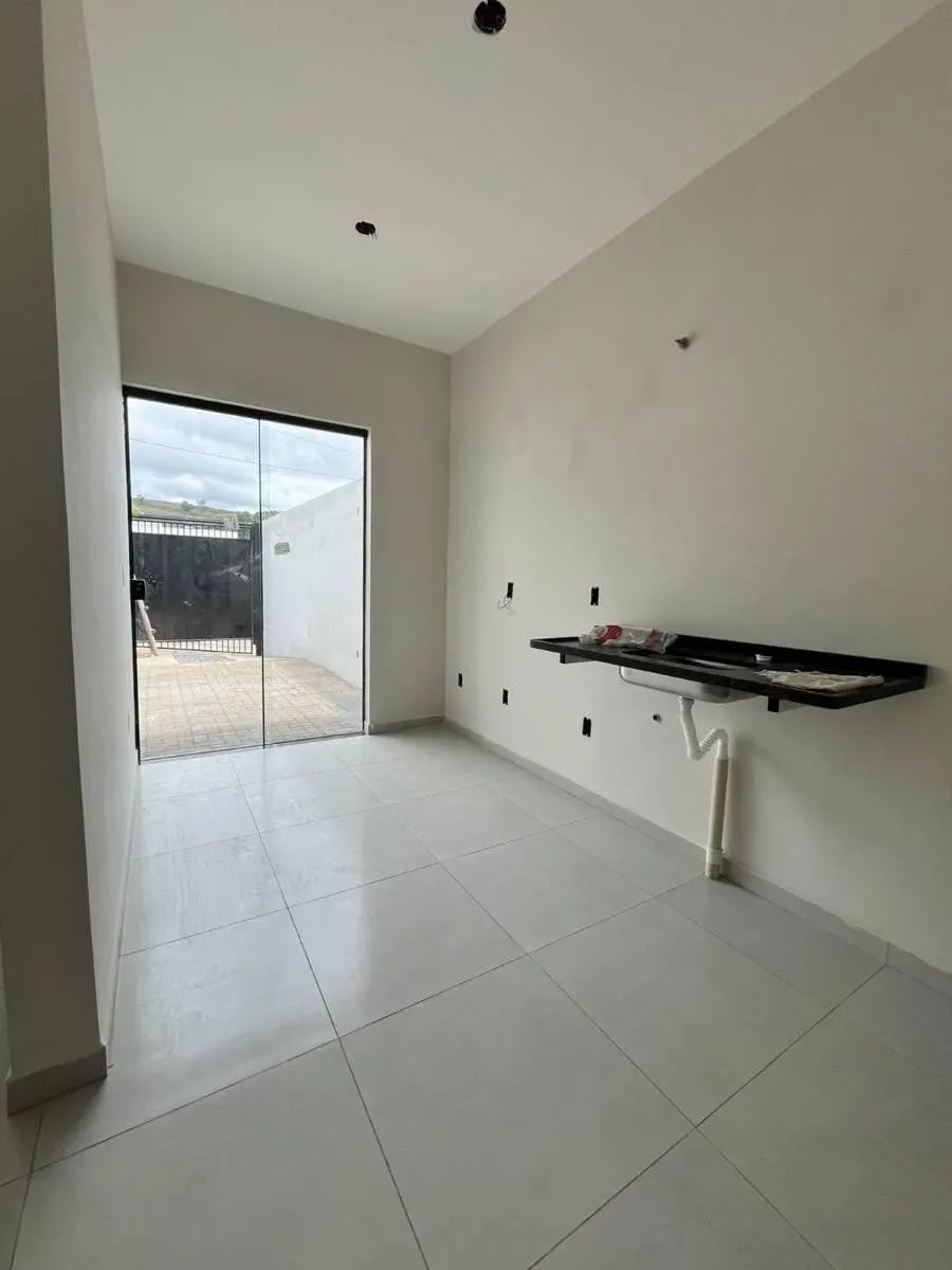 Foto 3 de Casa nova de 2 quartos (1 suíte) com garagem, Rebourgeon