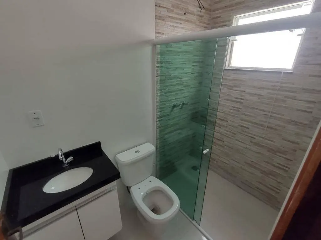 Foto 5 de Casa de 2 quartos (1 suíte) com garagem e quintal, Medicina