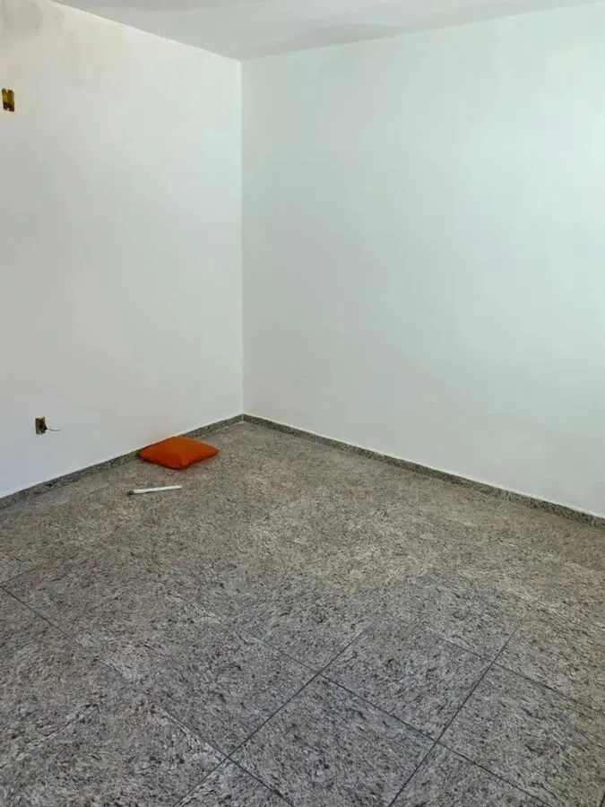 Foto 5 de Casa nova de 2 quartos com vaga de garagem, Rebourgeon