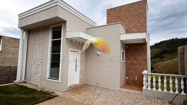 Casa nova de 3 quartos (1 suíte com sacada) com área gourmet e vista, Jardim Califórnia