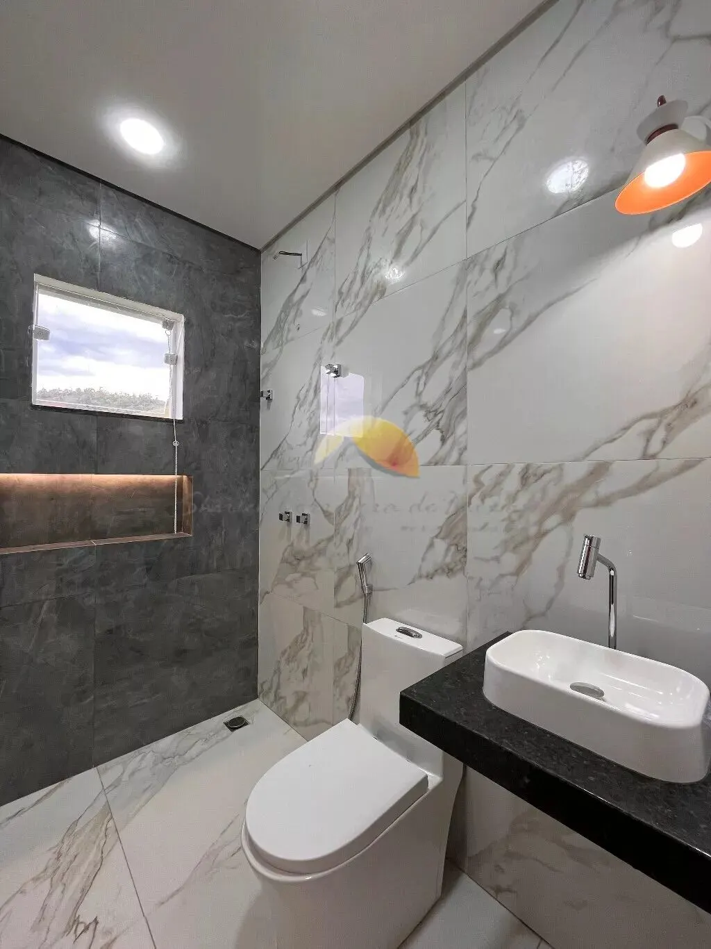 Foto 7 de Casa nova de 3 quartos (1 suíte com sacada) com área gourmet e vista, Jardim Califórnia