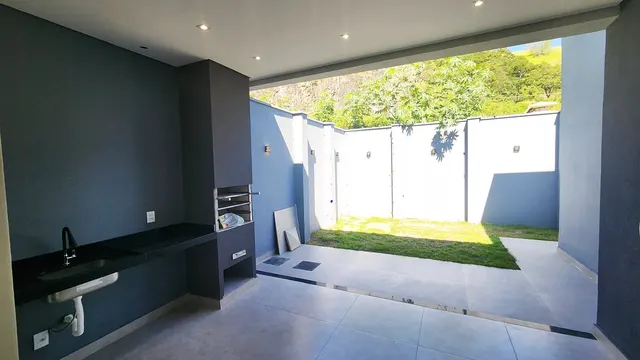 Foto 1 de Casa nova de 3 quartos (1 suíte com closet) com área gourmet, Vale das Hortênsias
