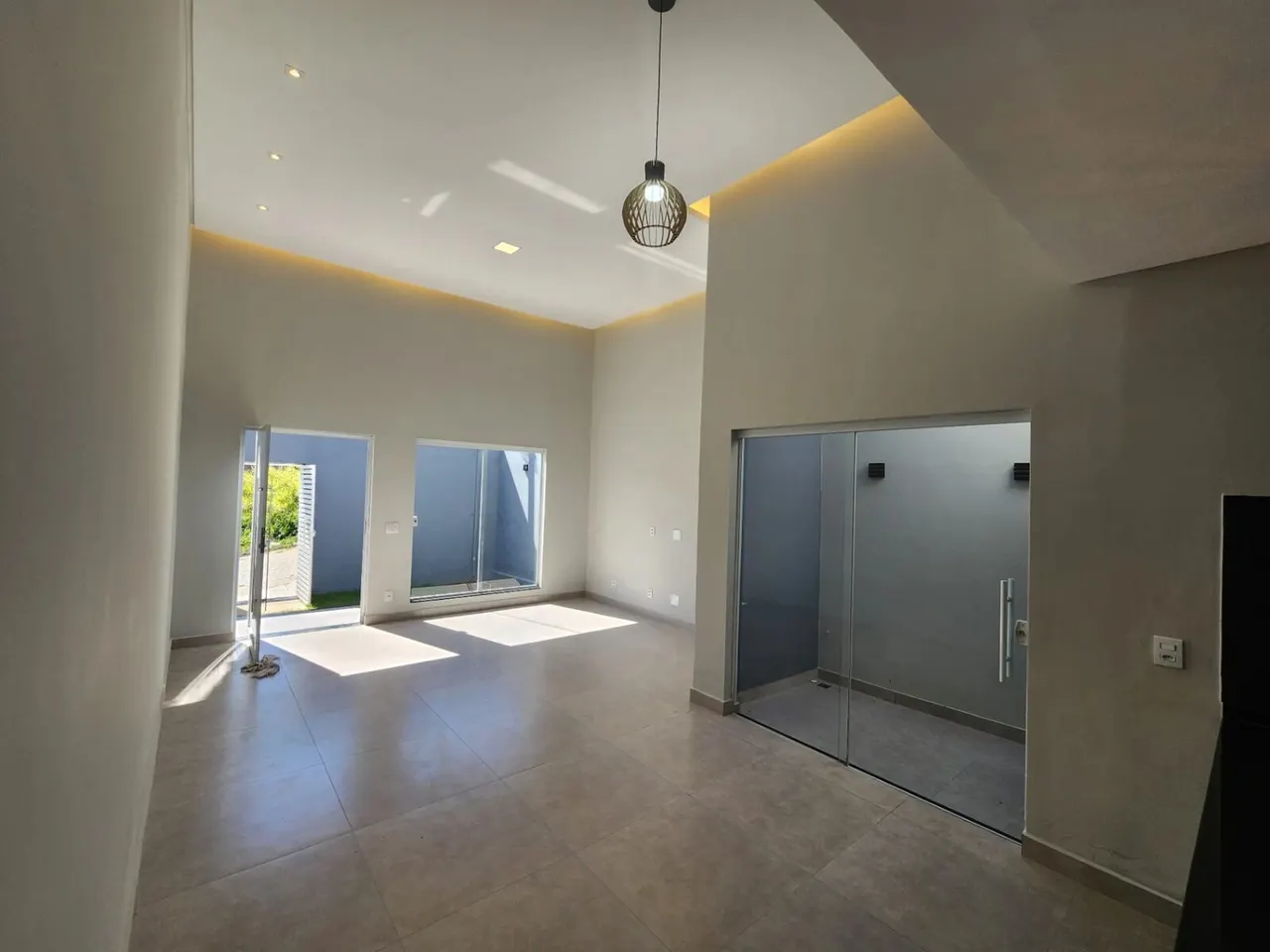 Foto 4 de Casa nova de 3 quartos (1 suíte com closet) com área gourmet, Vale das Hortênsias