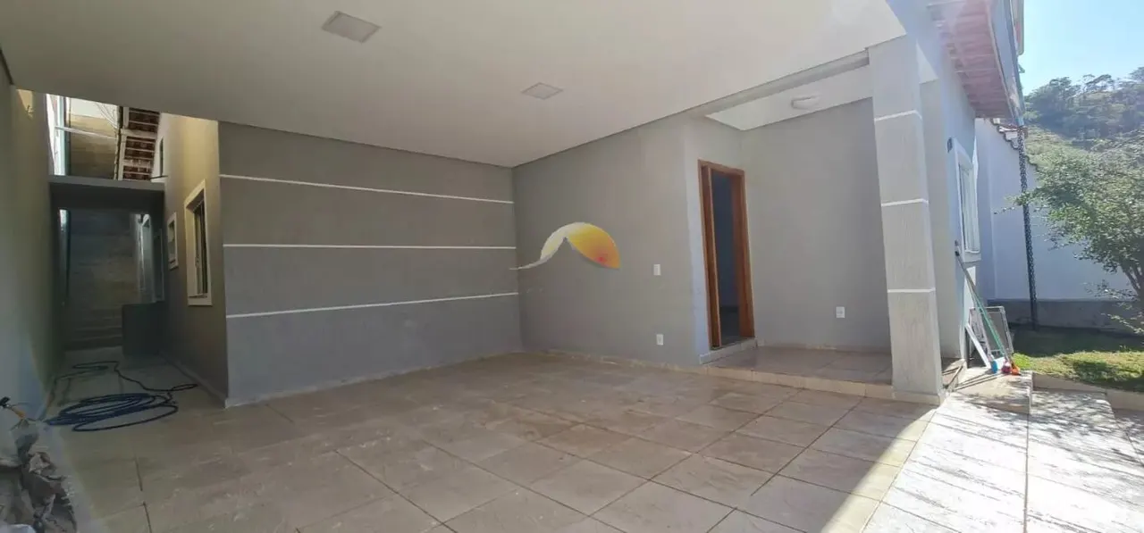 Foto 6 de Casa nova de 3 quartos (1 suíte) com terraço, churrasqueira e vista da cidade, Pinheirinho