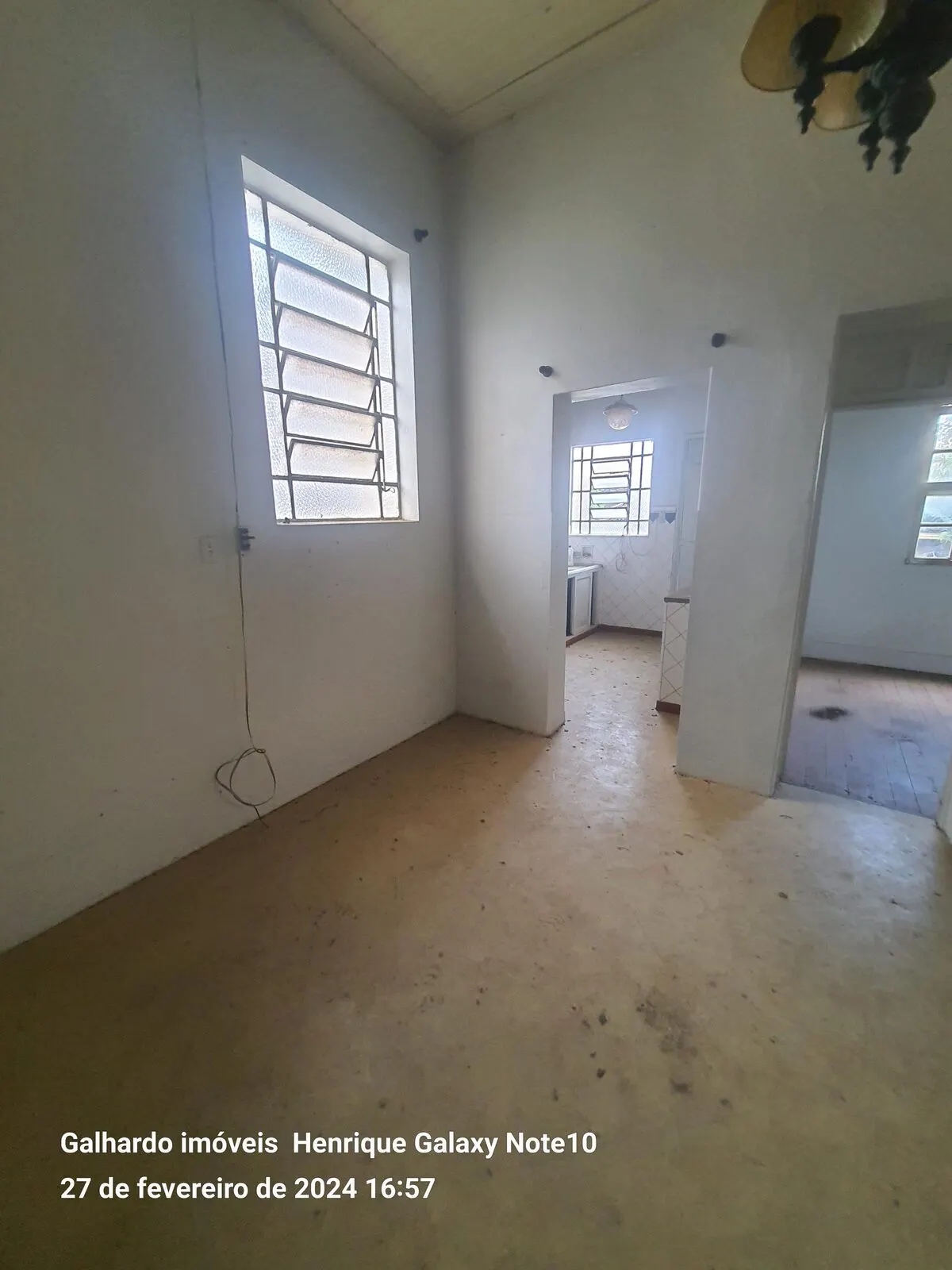Foto 4 de Casa para reforma com 5 quartos e porão, Centro