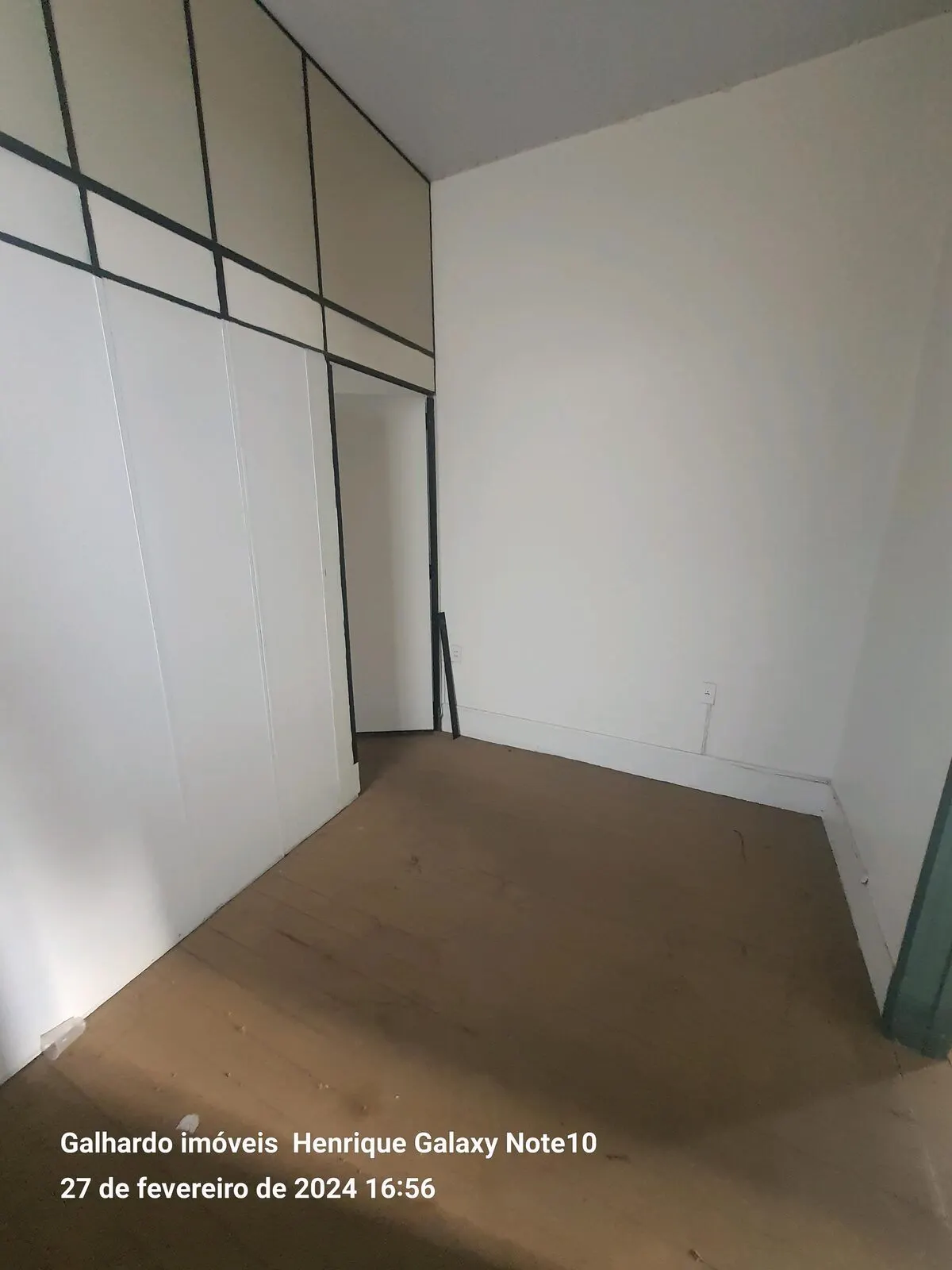 Foto 7 de Casa para reforma com 5 quartos e porão, Centro