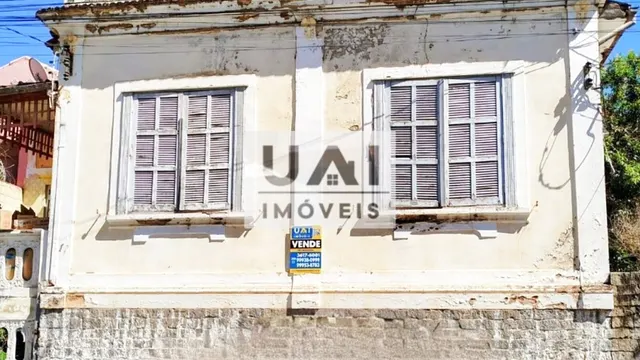 Foto 1 de Casa para reforma em terreno de 318 m² em frente à Praça Luiz Dias, Centro