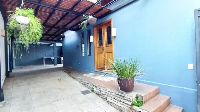 Foto 1 de Casa reformada com 3 quartos (2 suítes), edícula e garagem para 3 carros, Porto Velho