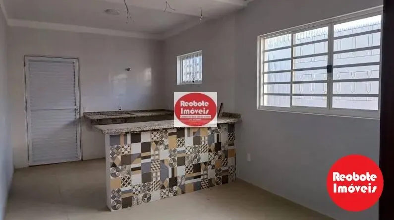 Foto 2 de Casa ampla de 3 quartos (1 suíte) com edícula, Medicina