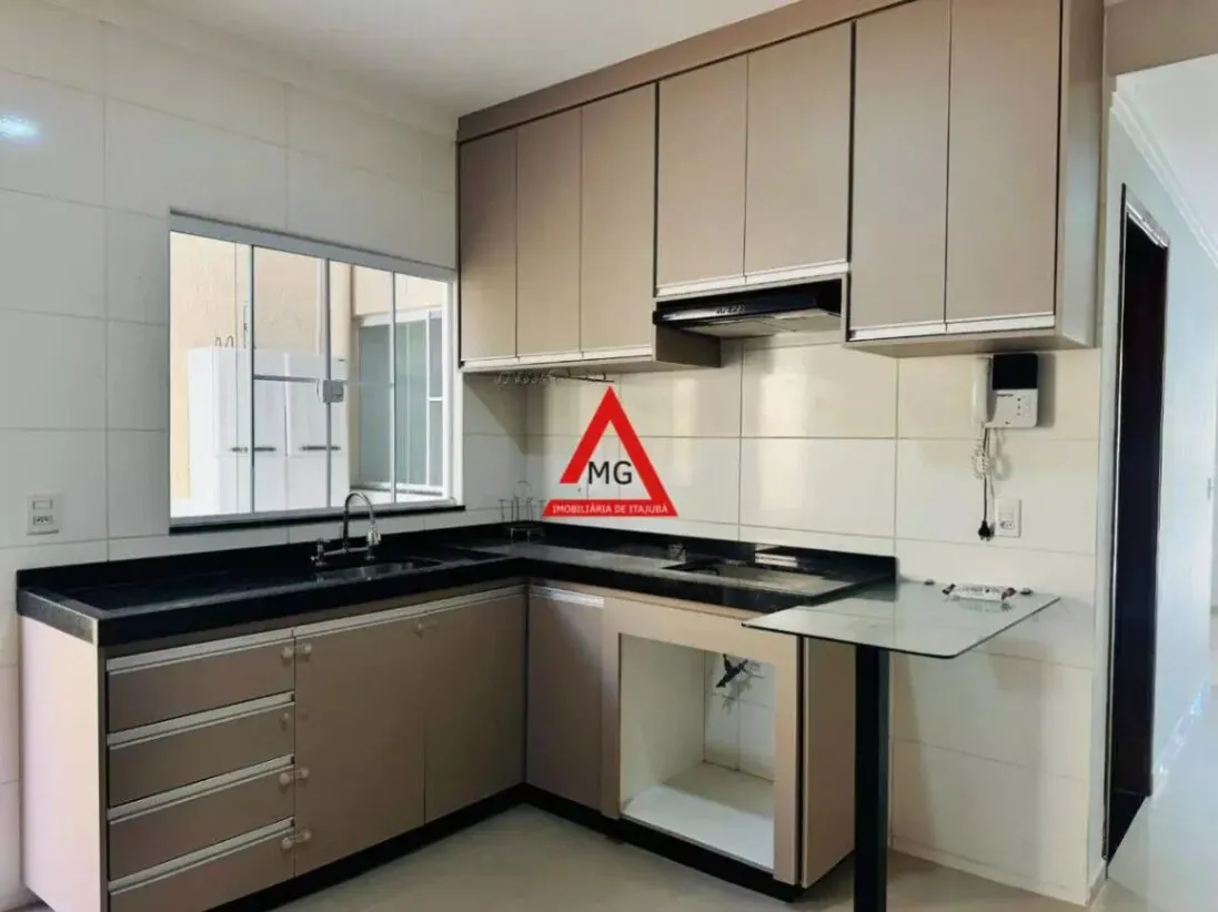 Foto 2 de Casa térrea de 2 quartos com cozinha planejada, Jardim Lisboa