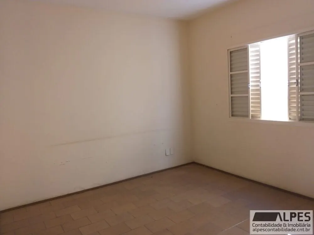 Foto 3 de Casa térrea de 3 quartos (1 suíte) com área de churrasco na Rua Marechal Floriano, Morro Chic