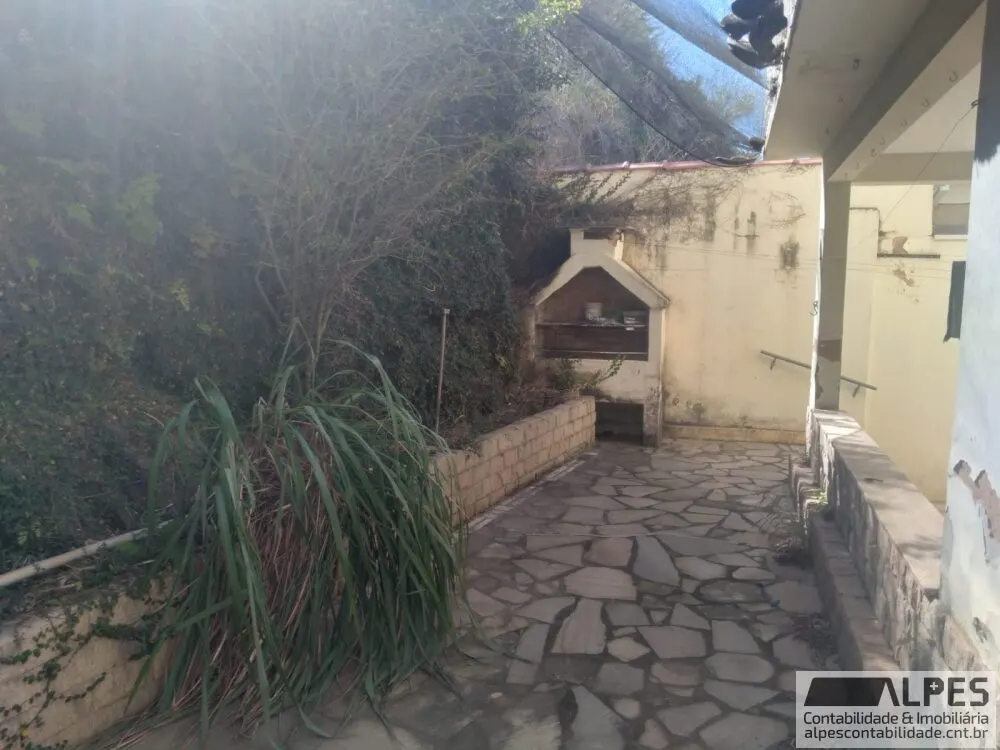 Foto 6 de Casa térrea de 3 quartos (1 suíte) com área de churrasco na Rua Marechal Floriano, Morro Chic