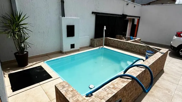 Foto 1 de Casa térrea de 3 quartos (1 suíte) com piscina e área gourmet, Pinheirinho