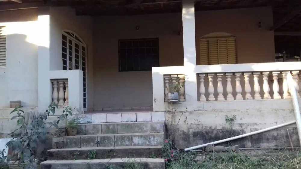 Foto 2 de Chácara de 990 m² com casa de 2 quartos e pomar, Cantagalo