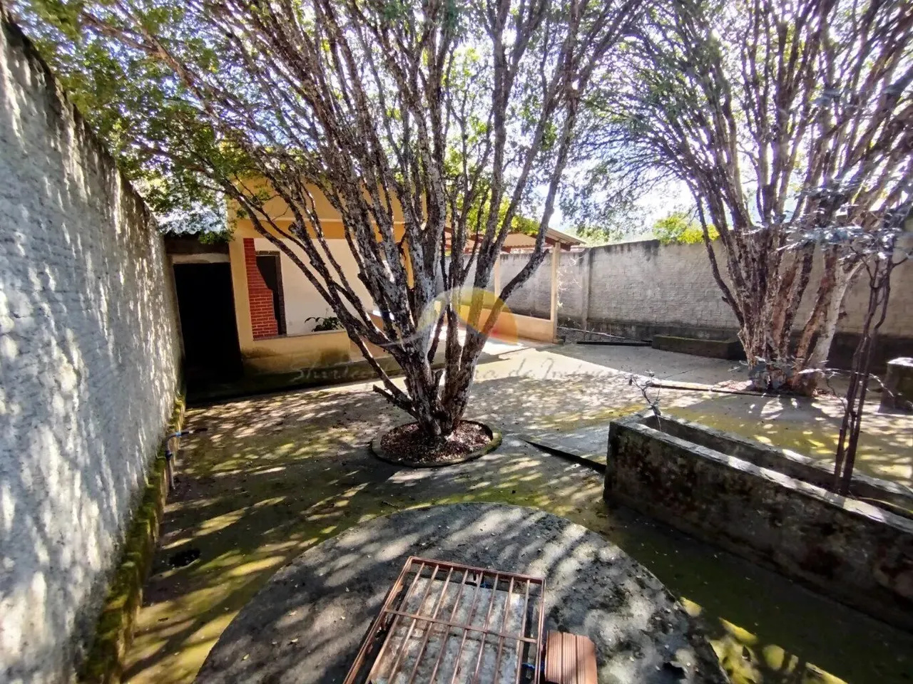 Foto 4 de Chácara com casa de 2 quartos, churrasqueira e árvores frutíferas, Açude
