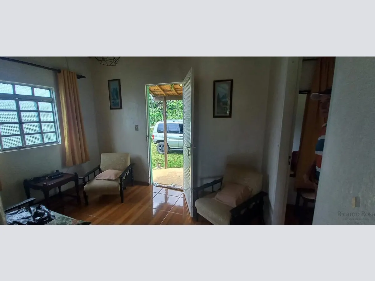 Foto 5 de Chácara com casa de 2 quartos, pomar e área de churrasco, Água Limpa