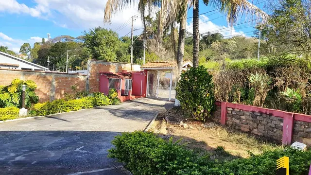 Foto 1 de Chácara de 2.250 m² com casa de 5 quartos, área gourmet e pomar, Nações