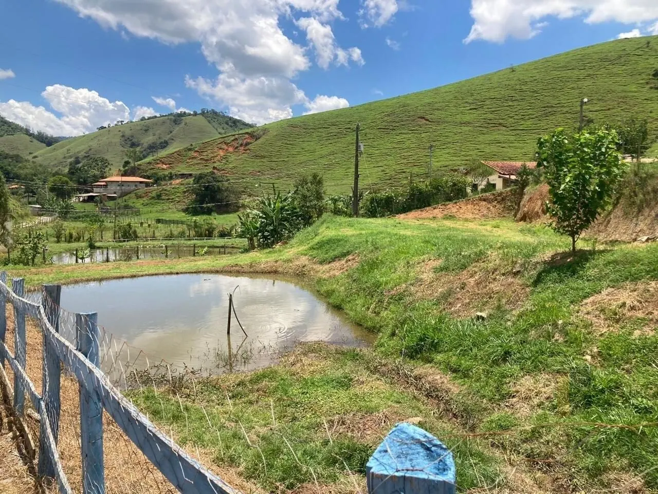 Foto 2 de Chácara de 1.100 m² com lago de peixes e água de mina, Retiro