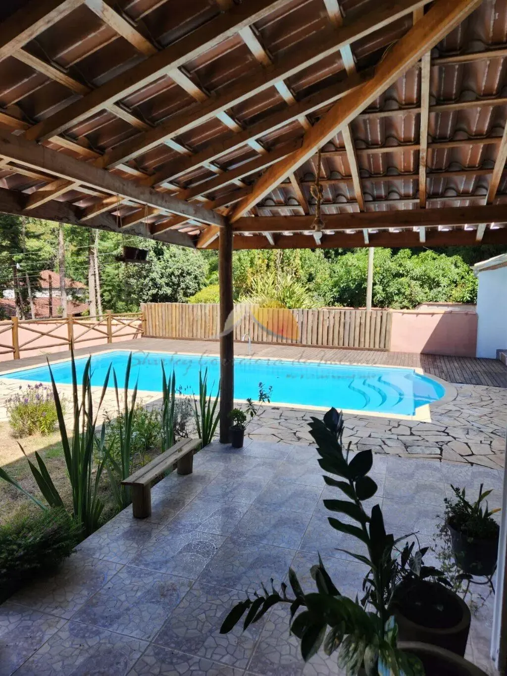 Foto 3 de Chácara de 1.100 m² com casa de 3 quartos (1 suíte), piscina e quadra, São Pedro