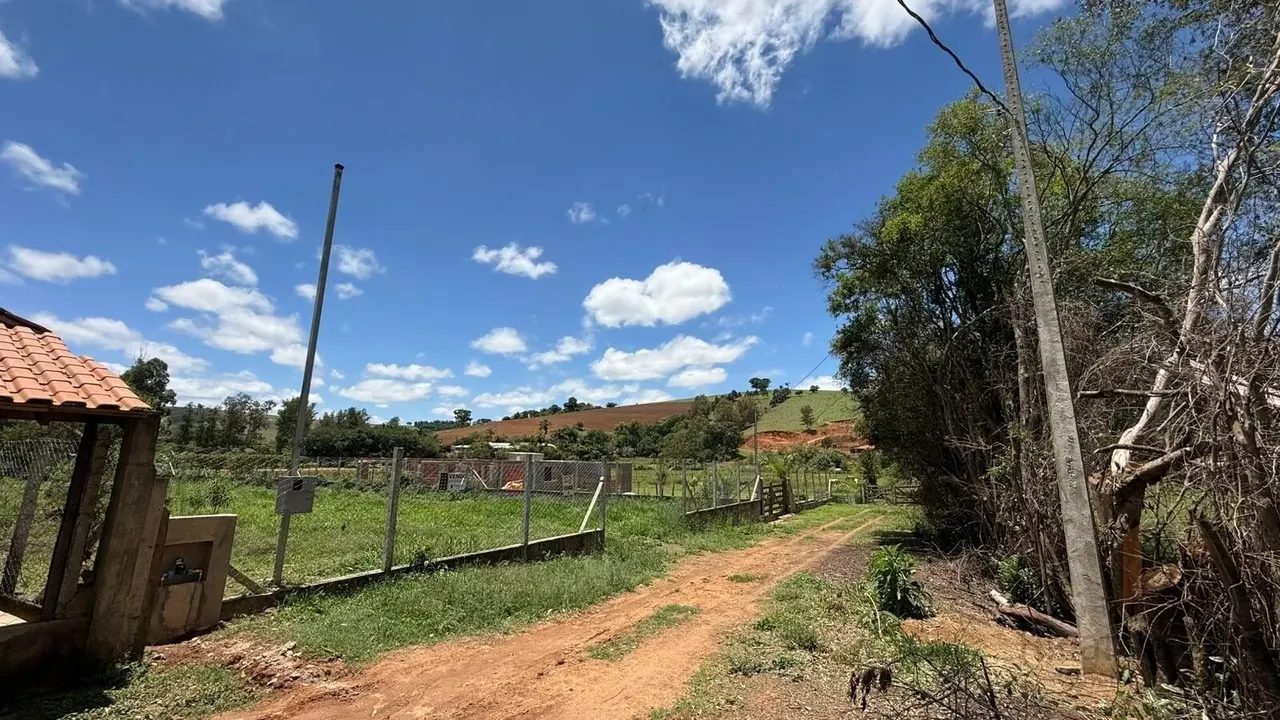 Foto 6 de Chácara de 1.112 m² nivelada e cercada, Pessegueiro