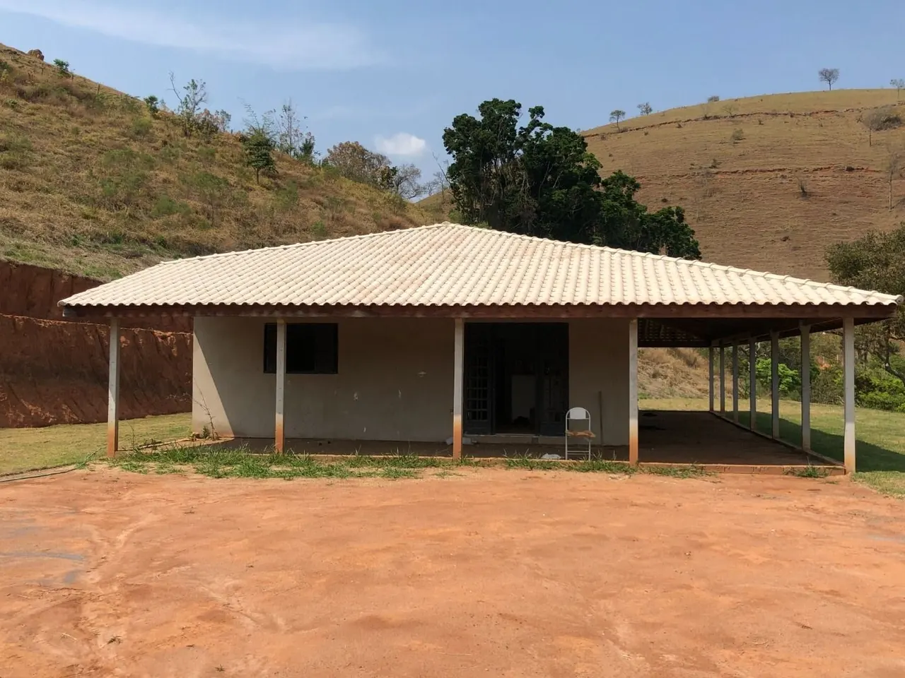 Foto 2 de Chácara de 17.000 m² com casa de 3 quartos e vista para as montanhas, Lourenço Velho