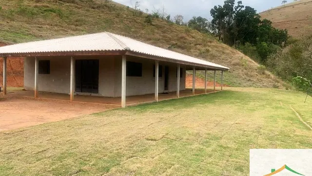 Foto 1 de Chácara de 18.000 m² com casa nova de 3 quartos e pomar, Goiabal