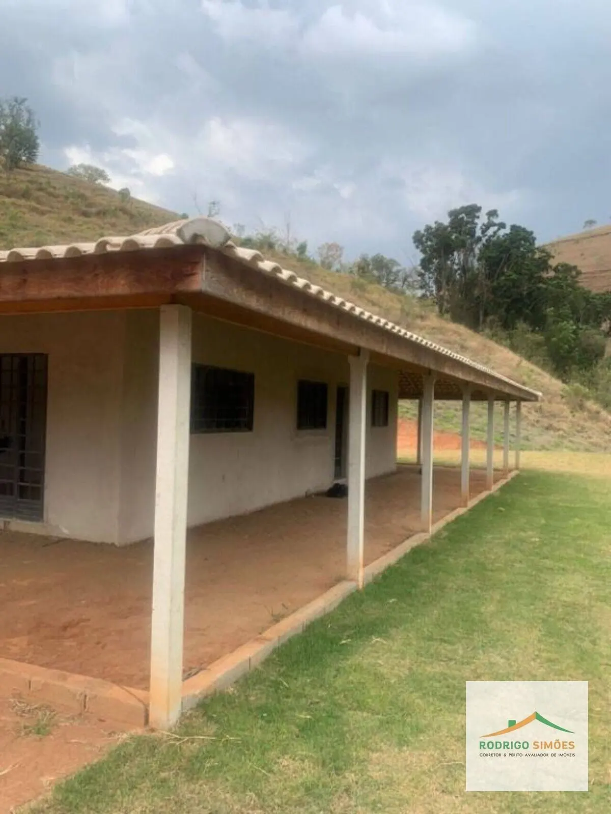 Foto 5 de Chácara de 18.000 m² com casa nova de 3 quartos e pomar, Goiabal