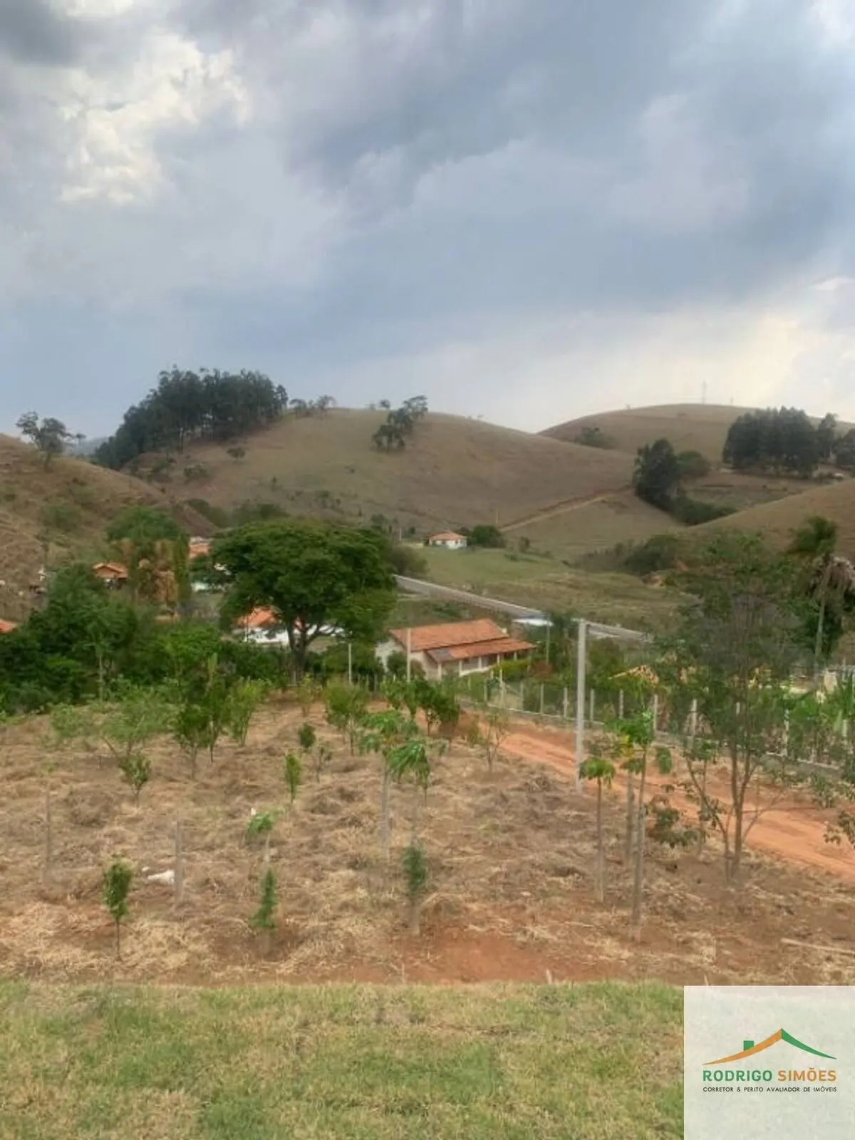Foto 6 de Chácara de 18.000 m² com casa nova de 3 quartos e pomar, Goiabal