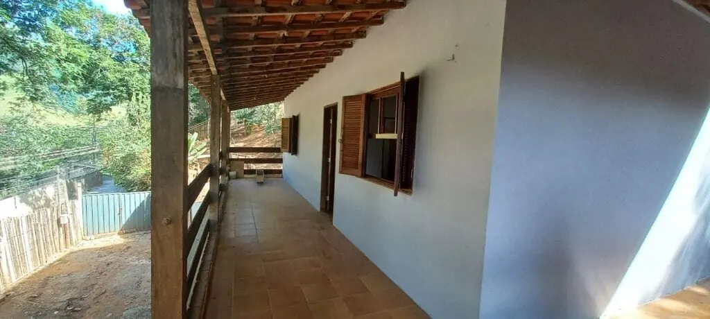 Foto 3 de Chácara de 2.000 m² com casa de 2 quartos, edícula e pomar, Cantagalo