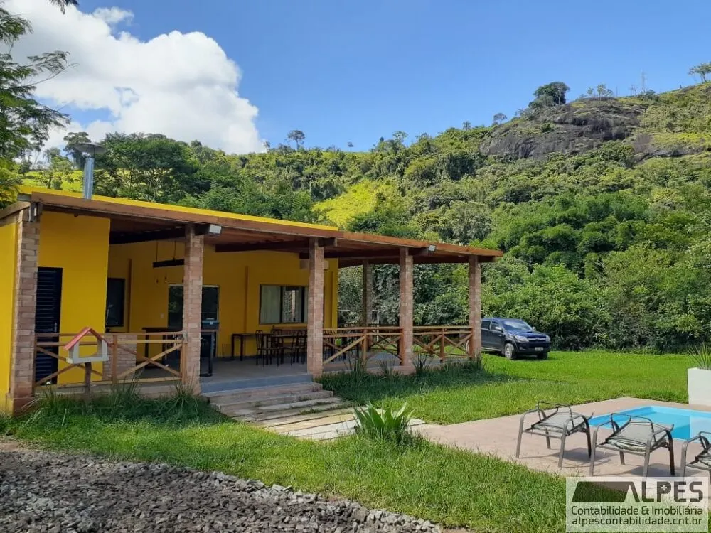 Foto 2 de Chácara de 2.000 m² com casa de 4 quartos, piscina e campo de futebol, Ano Bom