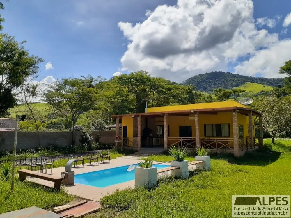 Foto 3 de Chácara de 2.000 m² com casa de 4 quartos, piscina e campo de futebol, Ano Bom