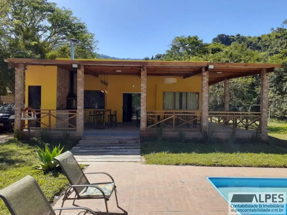 Foto 4 de Chácara de 2.000 m² com casa de 4 quartos, piscina e campo de futebol, Ano Bom