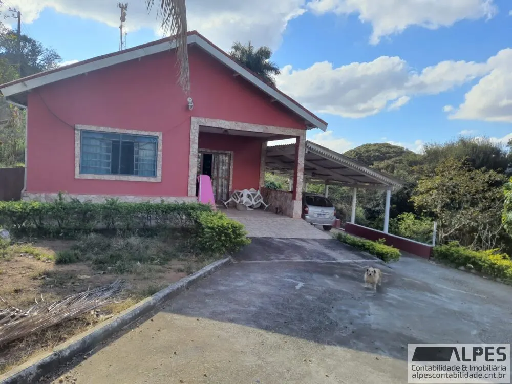 Foto 2 de Chácara de 2.250 m² com casa de 5 quartos, pomar e área gourmet, Nações