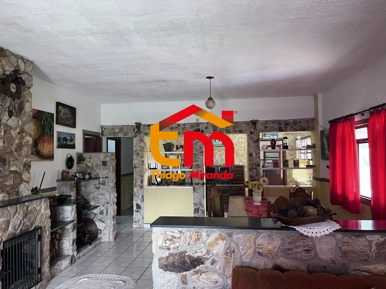 Foto 3 de Chácara de 2.250 m² com casa de 5 quartos, lareira e pomar, Nações