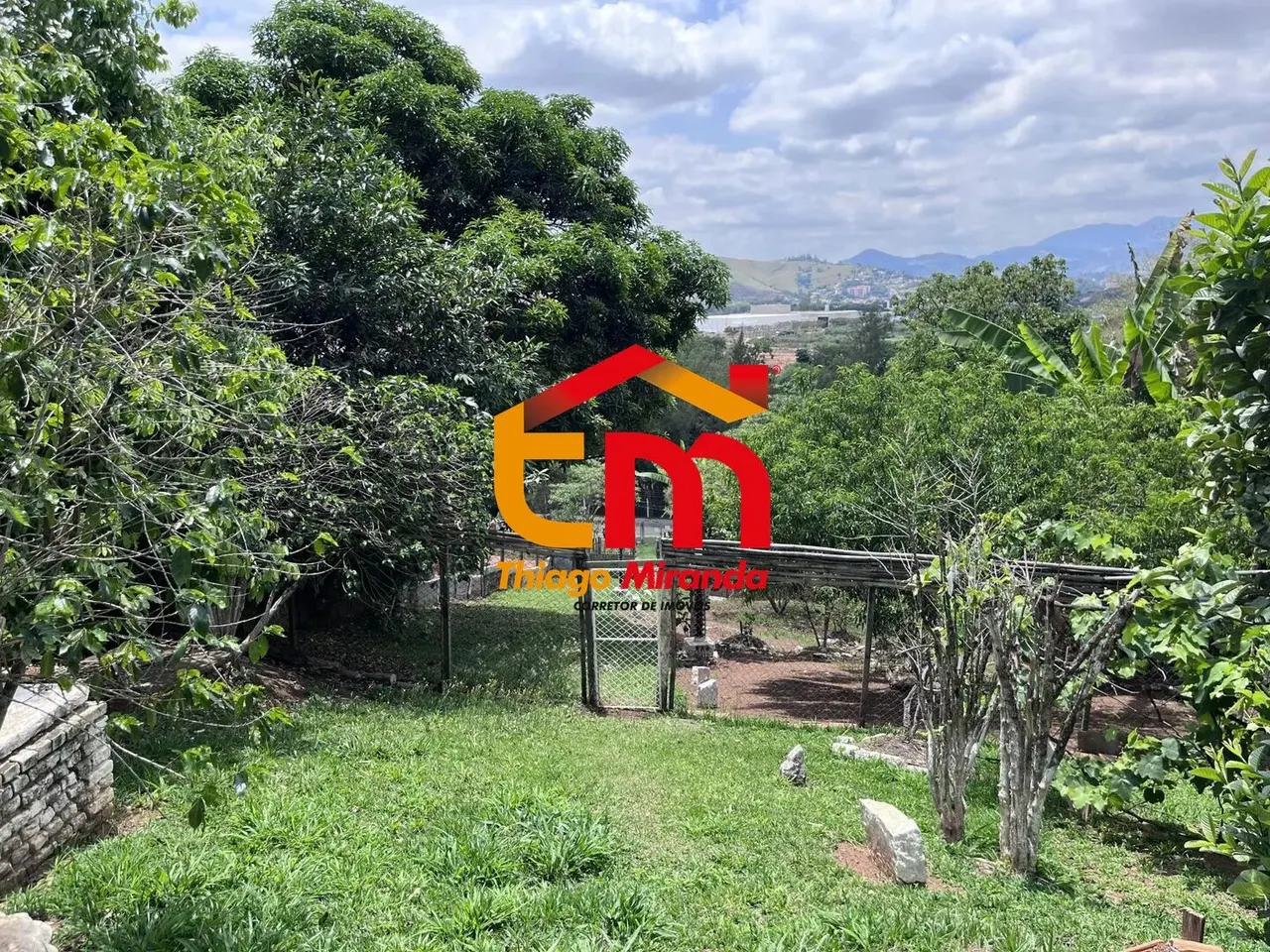Foto 6 de Chácara de 2.250 m² com casa de 5 quartos, lareira e pomar, Nações