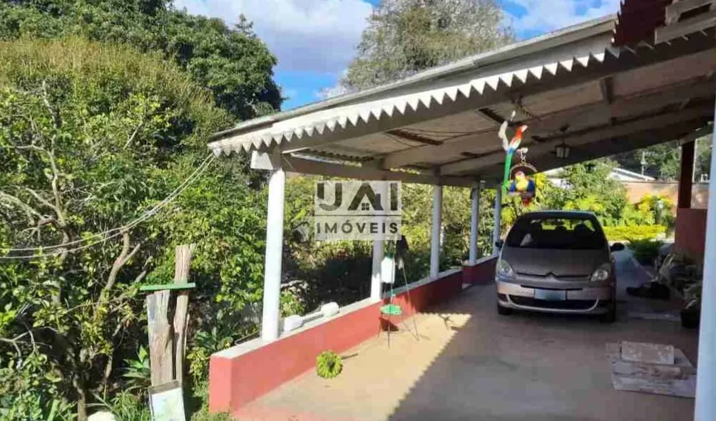 Foto 3 de Chácara de 2.250 m² com casa de 5 quartos, lareira e pomar, Nações