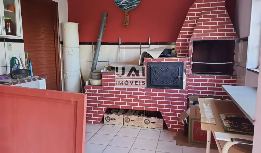 Foto 6 de Chácara de 2.250 m² com casa de 5 quartos, lareira e pomar, Nações