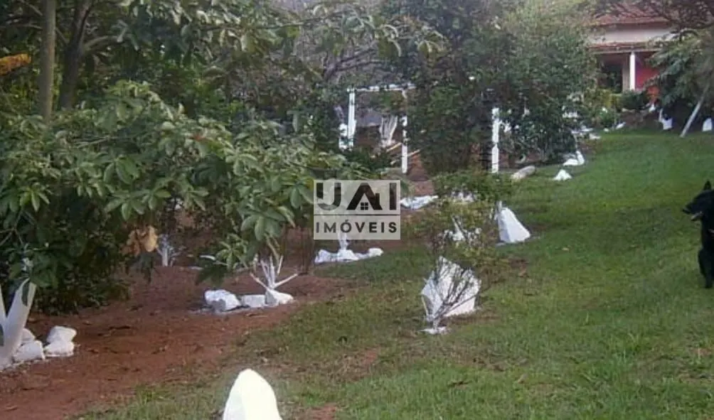 Foto 8 de Chácara de 2.250 m² com casa de 5 quartos, lareira e pomar, Nações