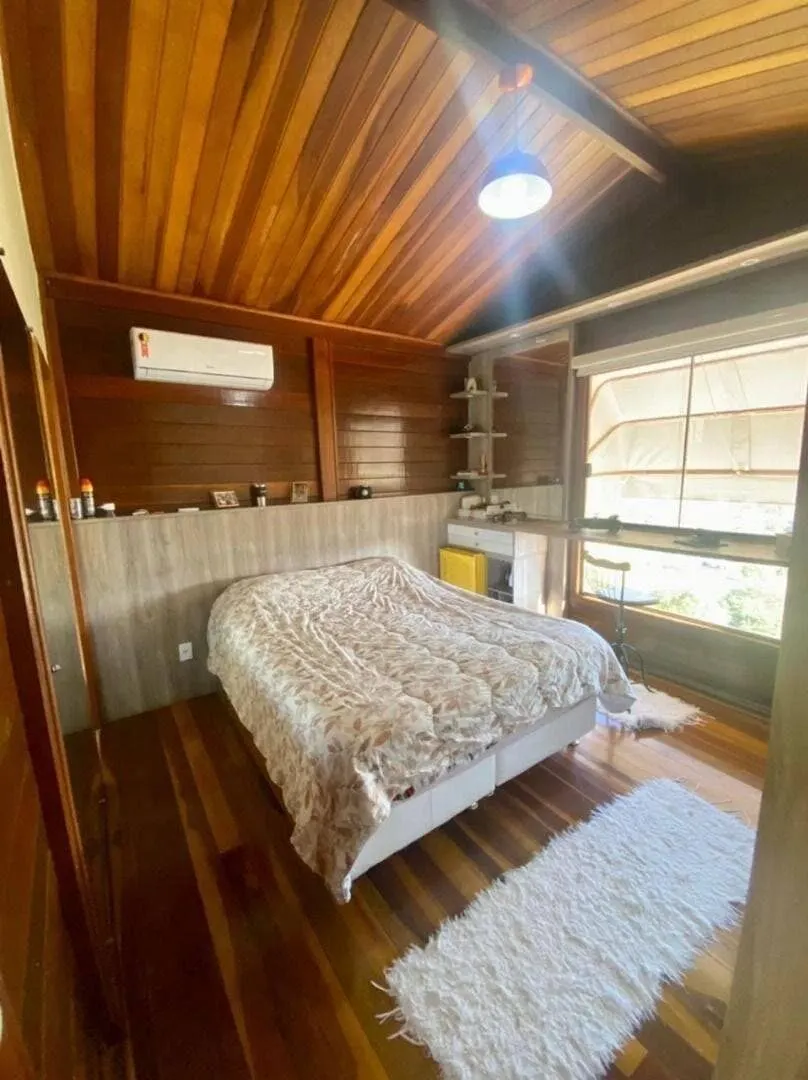 Foto 5 de Chácara de 3 quartos com piscina e energia solar, porteira fechada, Pinheirinho