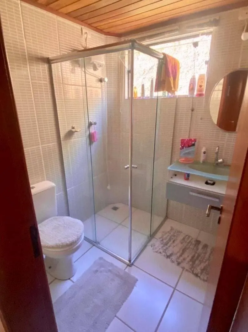 Foto 7 de Chácara de 3 quartos com piscina e energia solar, porteira fechada, Pinheirinho