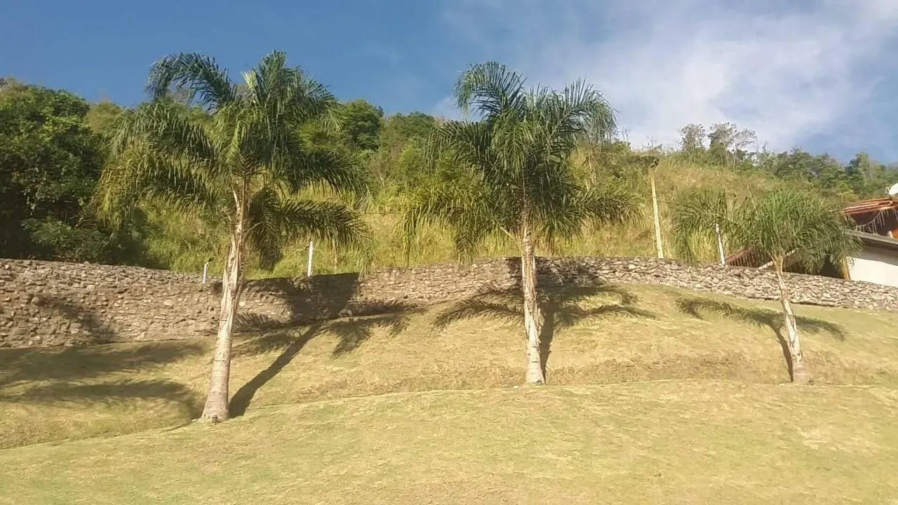 Foto 8 de Chácara de 3 quartos com piscina e energia solar, porteira fechada, Pinheirinho