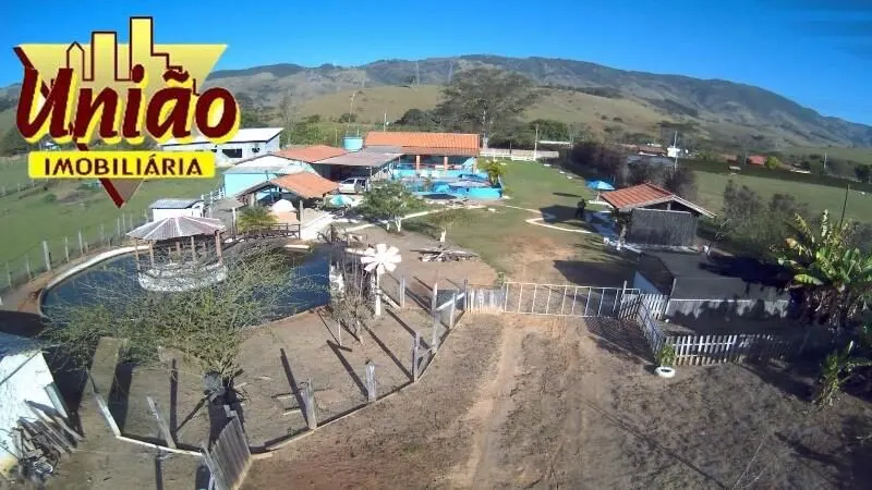 Foto 5 de Chácara com casa de 4 quartos, piscinas e tanque de peixes, Freires
